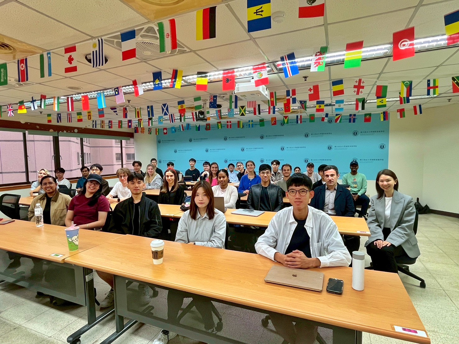 114/10/28 Dr. Mathieu Duchâtel演講